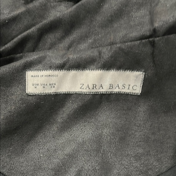 Zara Black Faux Fur Vest women’s medium lined warm - Picture 8 of 12